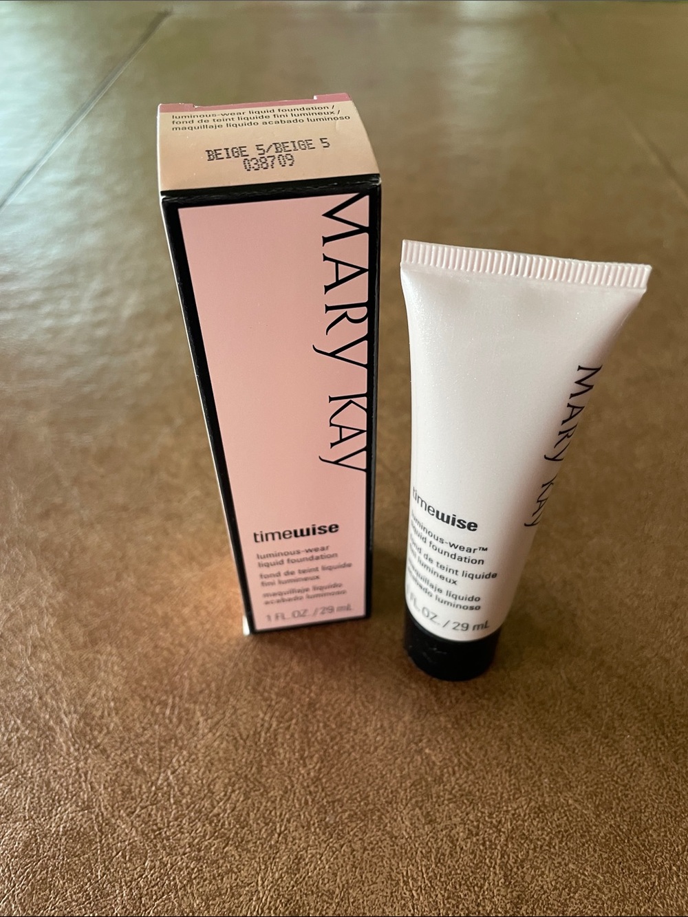 Mary Kay Discontinued Timewise Luminous-Wear Liquid Foundation - Beige 5 New